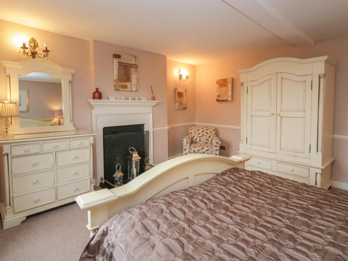 Old Book Shop Villa Grange-over-Sands Bagian luar foto